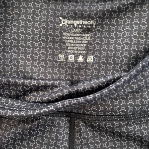 Orange Theory Keep Burning crop leggings